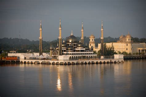 Kuala terengganu's sultan mahmud airport (tgg) has around half a dozen flights per day to kuala lumpur (1 hour) on malaysia airlines and airasia. Pulau Duyung Besar Map - Terengganu, Malaysia - Mapcarta