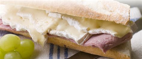 smoked ham and brie baguette