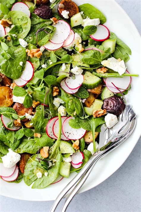 Nutritious Spinach Goat Cheese Salad And Dressing Walder Wellness Rd