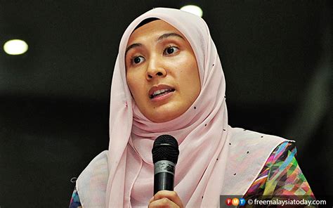 Anwar said nurul izzah's decision was hers alone, adding that the pkr leadership had been duly informed of this. Nurul Izzah under fire for interview critical of Dr M ...