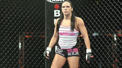 Best Female Fighters Of All Time In Mma Middleeasy