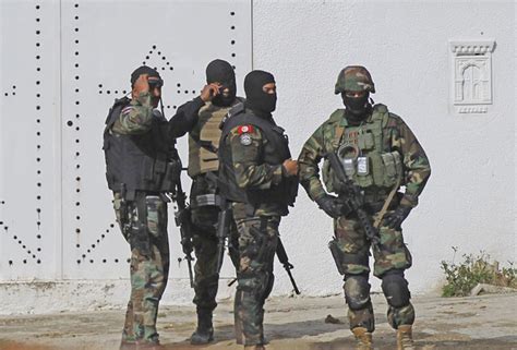 Tunisian Police Kill Seven Militants Including Senior Commander