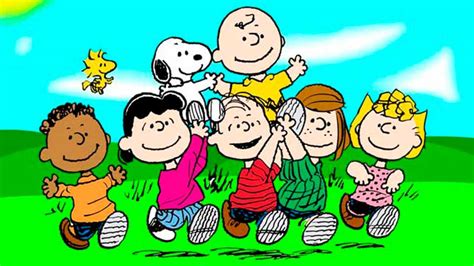 Ellos Son Charlie Brown Y Sus Amigos Looking Back