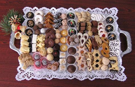 Slovaks love christmas and it is the main feast celebrated here. Christmas Slovak Cookies / Decorated Honey Cookies / Halusky Content - Some favorites include ...