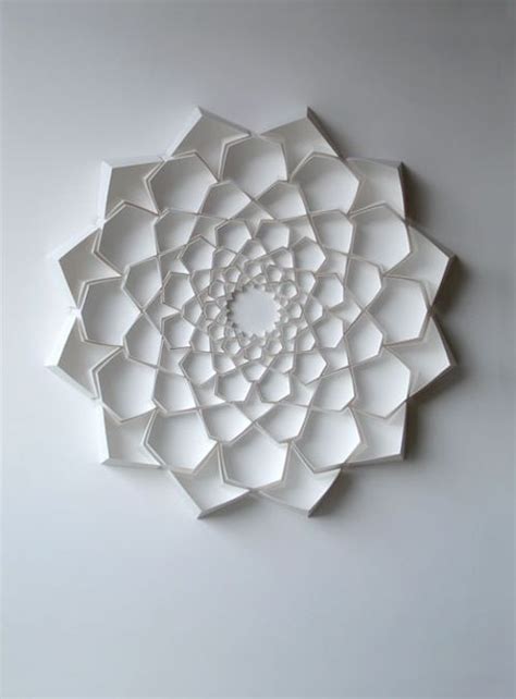 Dynamic Patterns Form Complex Geometric Paper Sculptures Paper