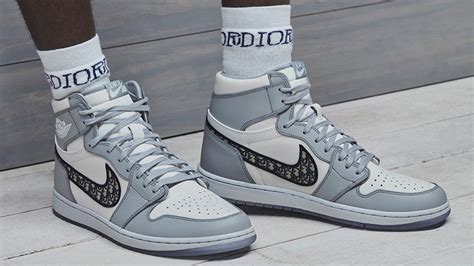 This collection marks the first time the iconic basketball brand and the parisian fashion house have linked up. Nike Air Jordan 1 X Dior - Laced Blog