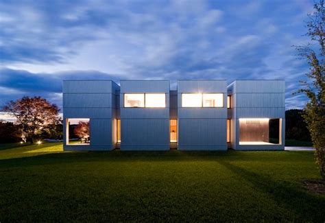 A “twist” On A Modern House By Unstudio Villa Nm In Upstate New York