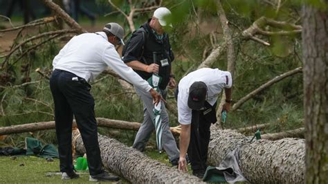 australian amateur harrison crowe at the centre of scary tree fall amid thunderstorm at augusta