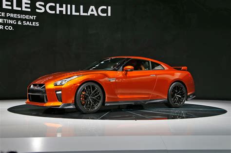 2017 Nissan Gt R The Refreshed R355 Debuts In New York