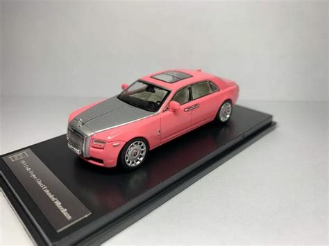 164 Scale Rolls Royce Ghost Extended Wheelbase Pinksilver Diecast Car