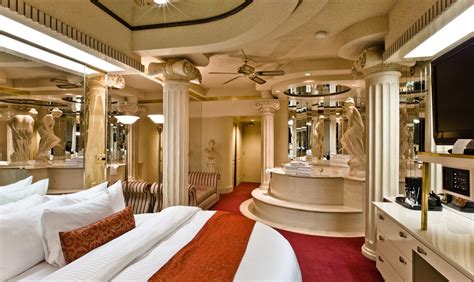 Fantasyland Hotel Fantasy Themed Rooms Top Dreamer