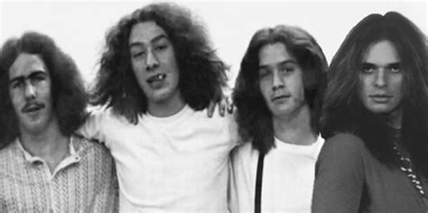 His death was confirmed by his brother brad, who posted the sad news via instagram, and by van halen news desk, which reported that stone had recently been in hospice care. Van Halen: primeiro baixista morreu de câncer uma semana ...