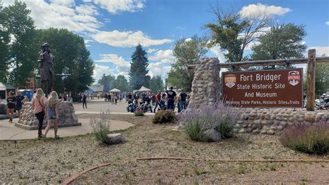 Fort Bridger Rendezvous At 50 Draws 60000 Is One Of Largest In The Us