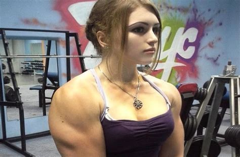 Tornos News Russian Powerlifter Julia Vins With Barbie Doll Hulk