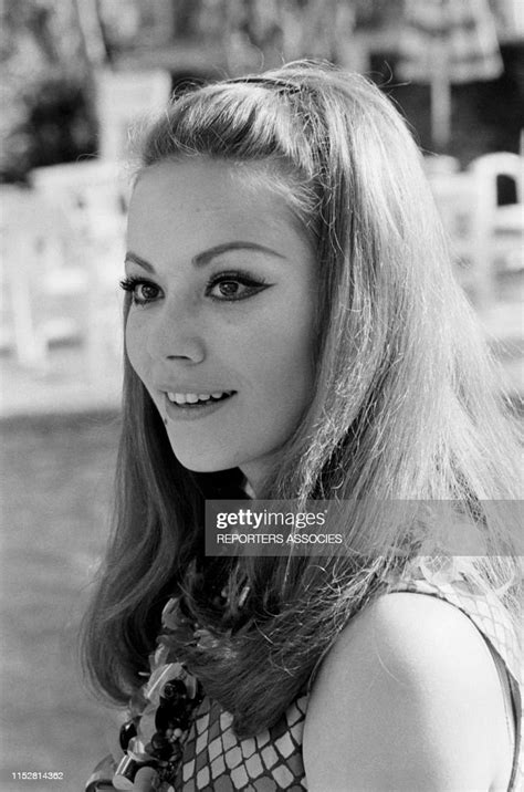 Lactrice Française Claudine Auger Lors Du Festival De Cannes Le 6