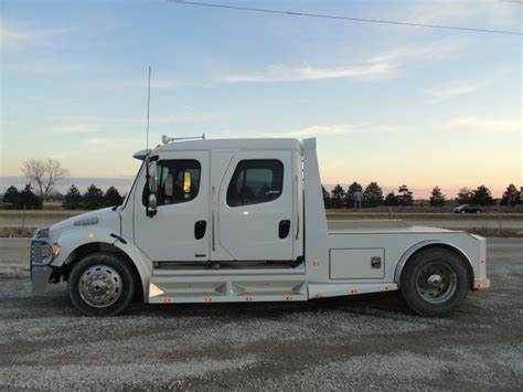 2006 Freightliner M2 Sport Hauler