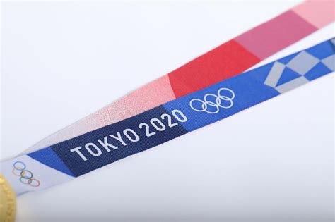 Let's start countdown to the opening ceremonies. 東京2020オリンピックメダルデザインが公開 原石を磨くような ...