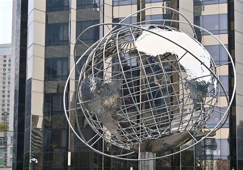 New York 23 Oct 2022 Steel Globe At Columbus Circle Installed