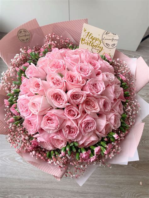 Beautiful Bunch Of Pink Roses