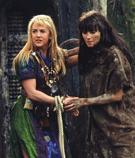 Xena And Gabrielle Lucy Lawless Renee Oconnor Tv Show 8x10 Glossy Photo 3939352597
