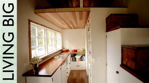 Stunning Diy Cottage Style Tiny House Youtube