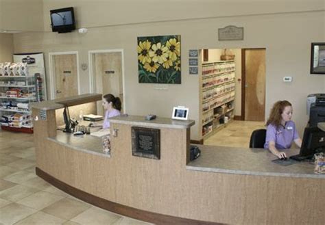 Our veterinary practice consists of 9 veterinarians who are supported by over 40 employees. Hilltop Animal Hospital in Alachua, FL - #veterinary ...
