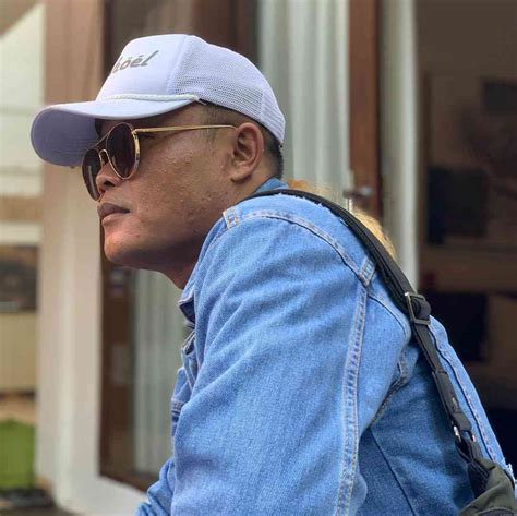 Check spelling or type a new query. Bergelimang Harta, Ini Dia 8 Sumber Kekayaan Sule yang ...