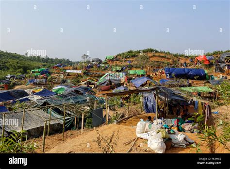 Refugee Shelters High Resolution Stock Photography And Images Alamy