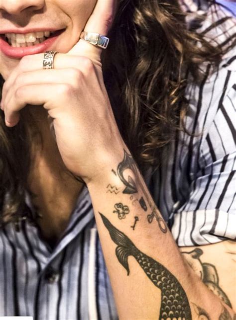 Louhar Harry Styles Hands Harry Tattoos Harry