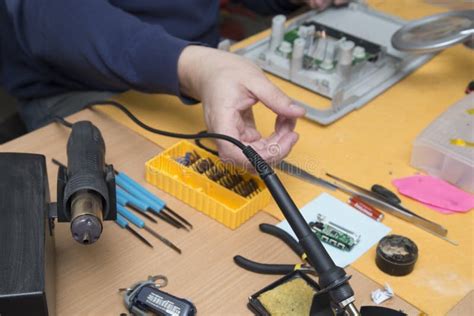Repair Of Electronic Boards A Tool For Repairing Electronic Components