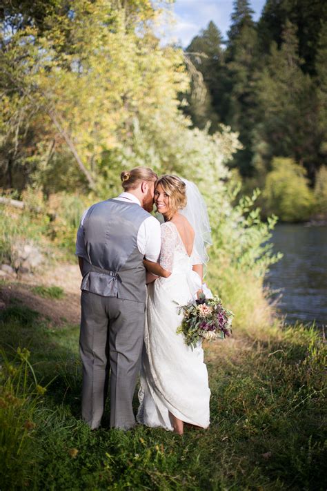 Rogue River Lodge Wedding In Shady Cove Pixy Prints Photography