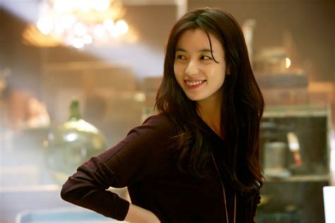 It's about the love story of han se. Review: 'The Beauty Inside' Features 123 Actors for One ...