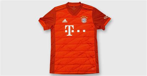 Ab 60,83 € kostenloser versand. FC Bayern-Star David Alaba stiftet sein Trikot mit Autogramm