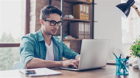 Cómo Encontrar Un Balance Entre Estudiar Y Trabajar Telemundo