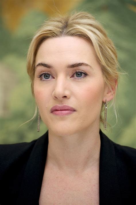 She S Up For A Challenge Kate Winslet Celebrities Beauty