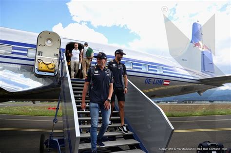 Het laatste nieuws over max verstappen vind je hier. Max Verstappen Vliegtuig - Na Vriendin Ook Privejet Voor ...