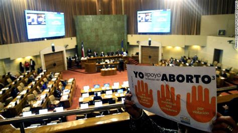 Grupos A Favor Y En Contra Dan La última Batalla Por La Despenalización Del Aborto En Chile Cnn