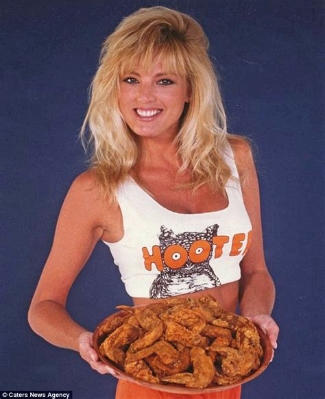 Hooters Celebrates Its Th Iconic U S Breastaurant Serves Up Sexy Waitresses Chicken Wings