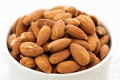 15 Common Types Of Nuts 2022