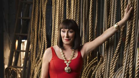 ‘smash Anjelica Huston On Her Husbands Death Eileen And Whether