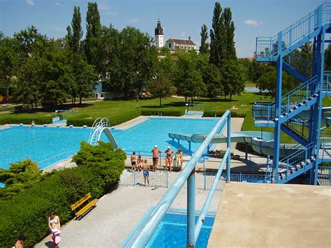 Koupaliště otevřeno / sauna zavřena. mojeNera.cz | Koupaliště Litoměřice: moderní, perfektně ...