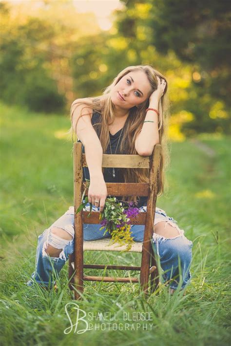 Boho Senior Portraits With Wildflowers By Shanell Bledsoe