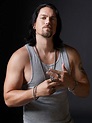 Steve Howey Photos | Tv Series Posters and Cast