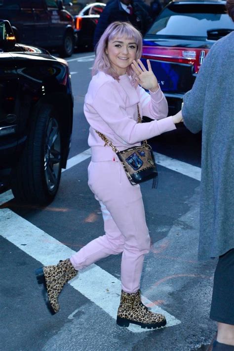 Maisie Williams In A Pink Sweatsuit Was Seen Out In New York Celeb Donut