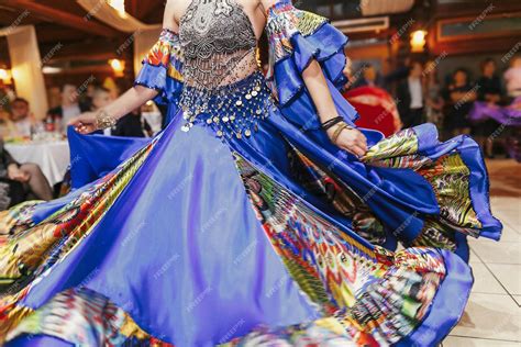 Premium Photo Beautiful Gypsy Girls Dancing In Traditional Colorful