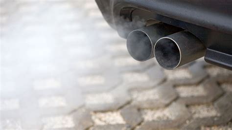 The first sign of having contaminated oil is white exhaust smoke coming out of the tailpipe. 6 Causes of a Car Blowing White Smoke From the Exhaust