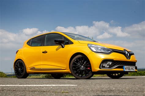 2017 Renault Clio Rs 220 Trophy Edc Review 🏎️