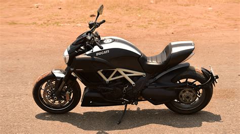Ducati diavel prices in other cities. Ducati Diavel 2015 Carbon - Price, Mileage, Reviews ...