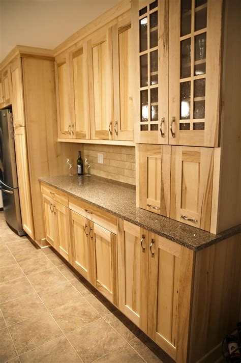 Kitchens With Light Maple Cabinets 2021 Maple Kitchen Cabinets Maple