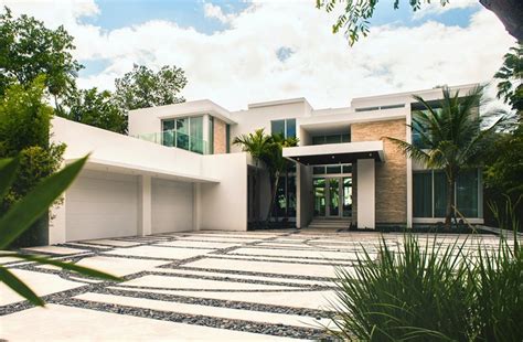 32 Million Newly Built Modern Waterfront Mansion In Miami Beach Fl